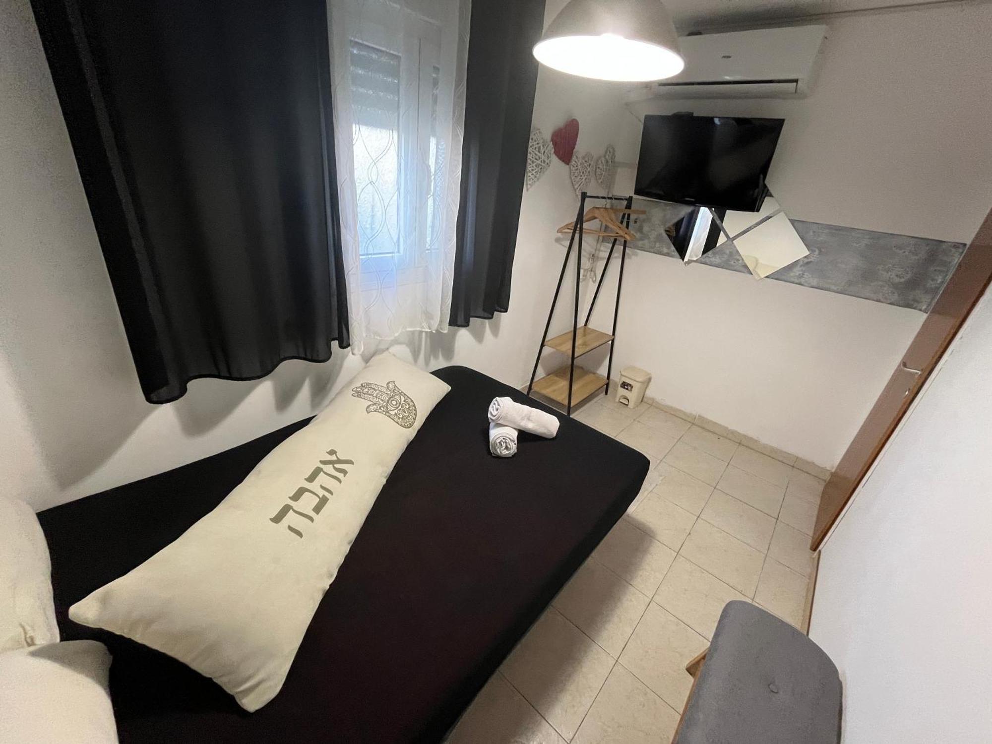Apartamento אירוח על הים Haifa Exterior foto